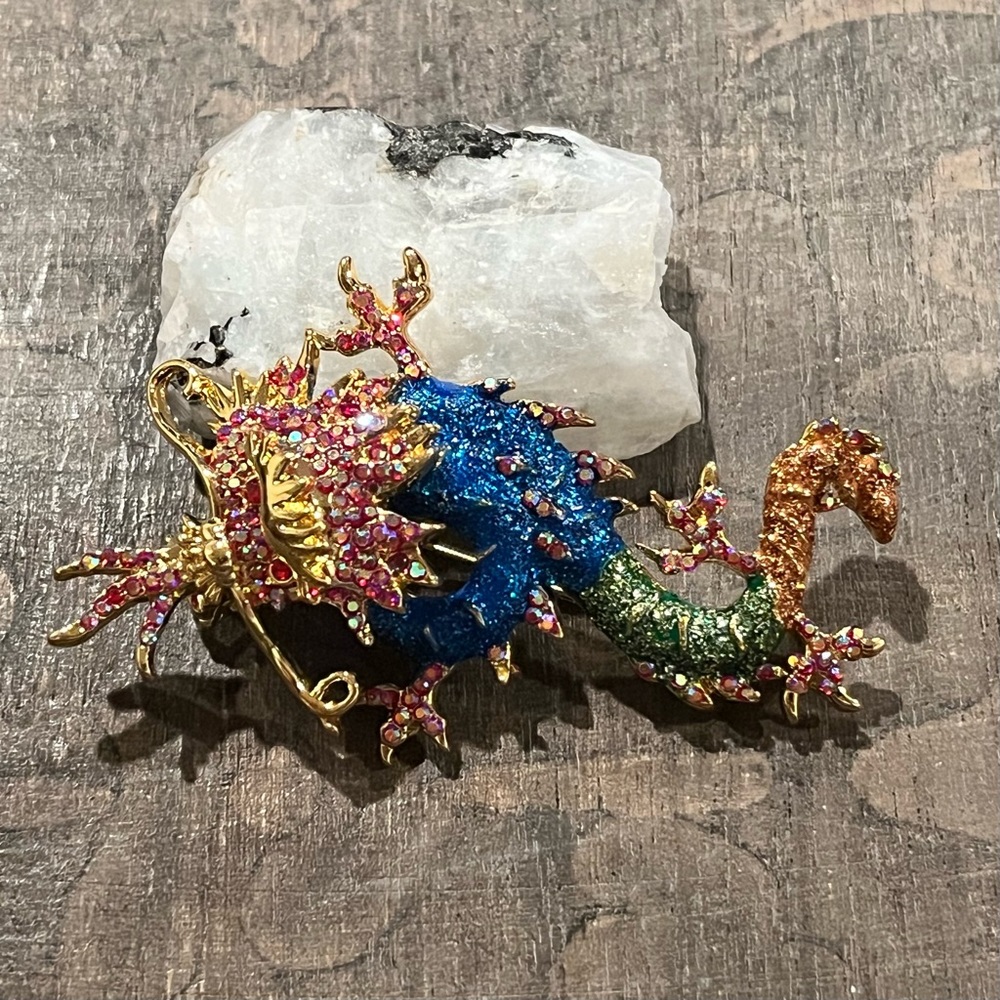 🐲 NEW Dragon Rhinestone Pin Brooch - Picture 2 of 8
